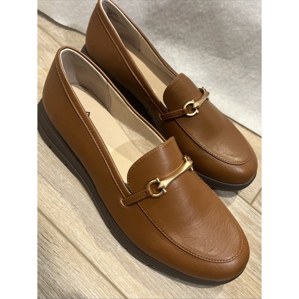 NEW Cliffs by White Mountain Flow Brown/Smooth Gold Buckle Loafer Women Size 10